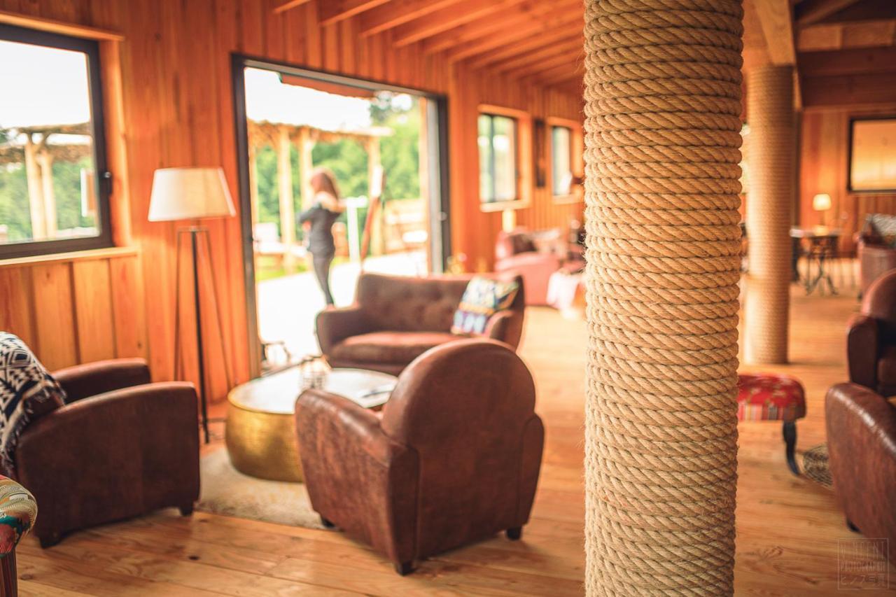Domaine De La Vitarelle Glamping Villaniere Exterior photo